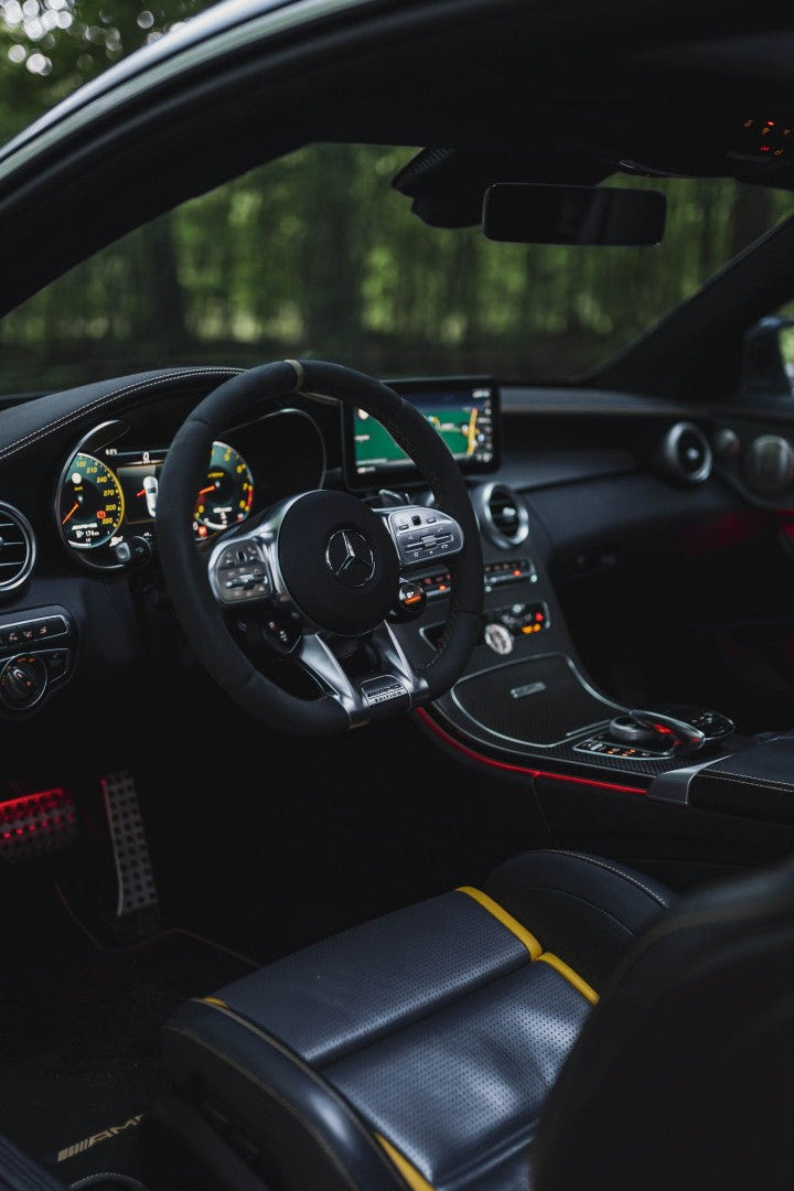 MERCEDES C63s AMG COUPE