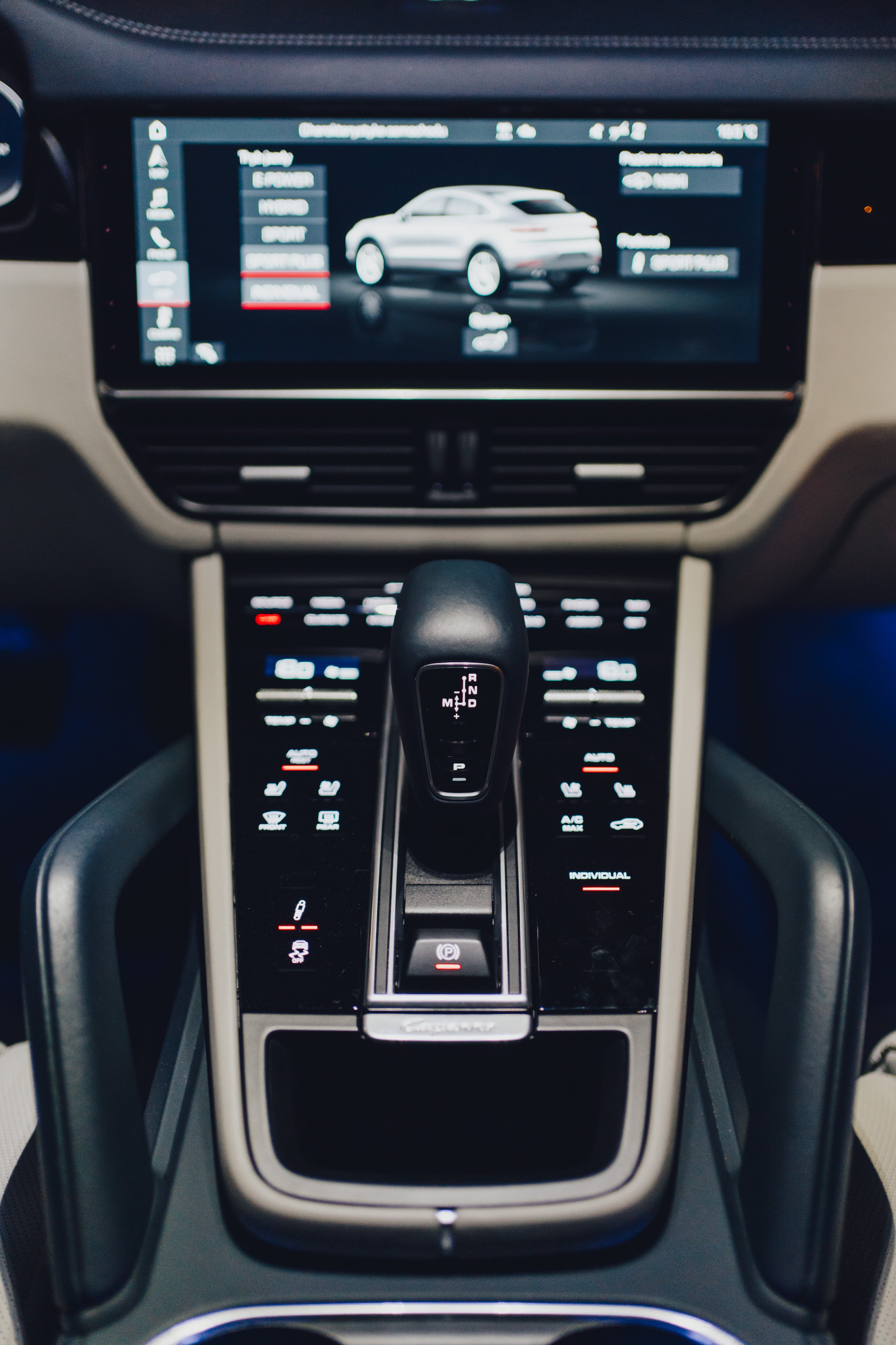 PORSCHE CAYENNE E-HYBRID COUPE