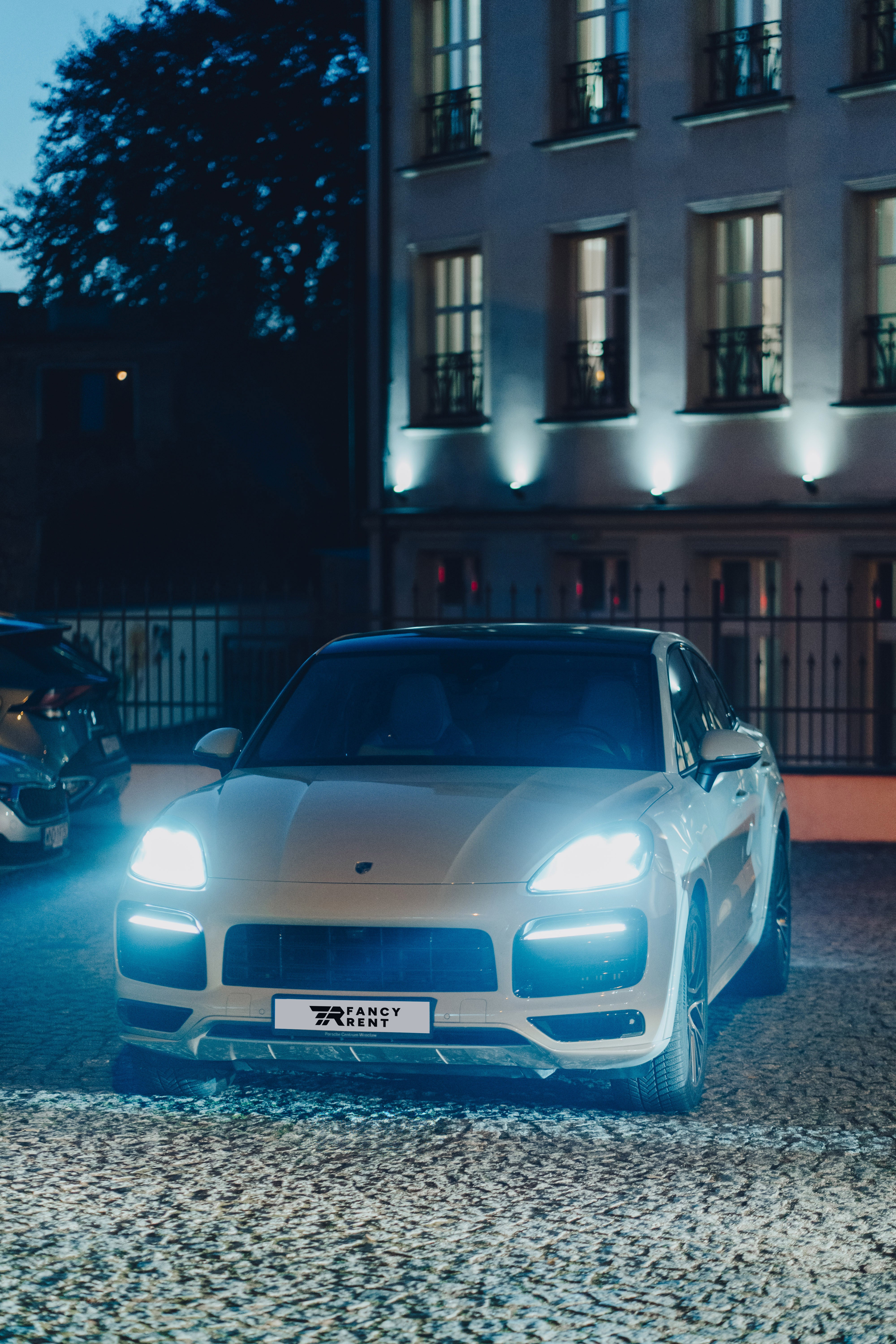 PORSCHE CAYENNE E-HYBRID COUPE